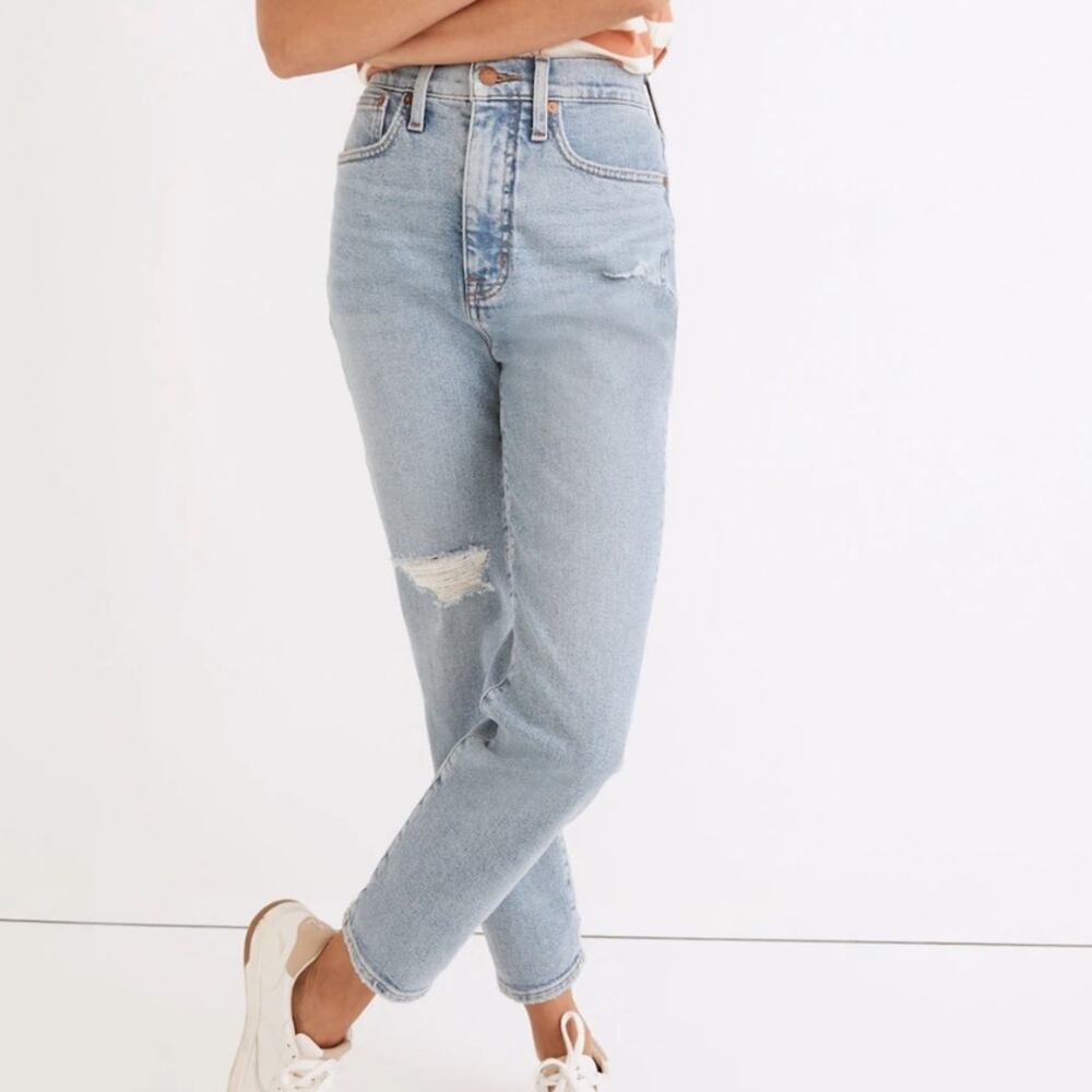 Madewell The Momjean Jeans in Austrey Wash Ripped Edition High Rise